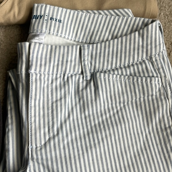 Old navy pants $7 each - Picture 5 of 6